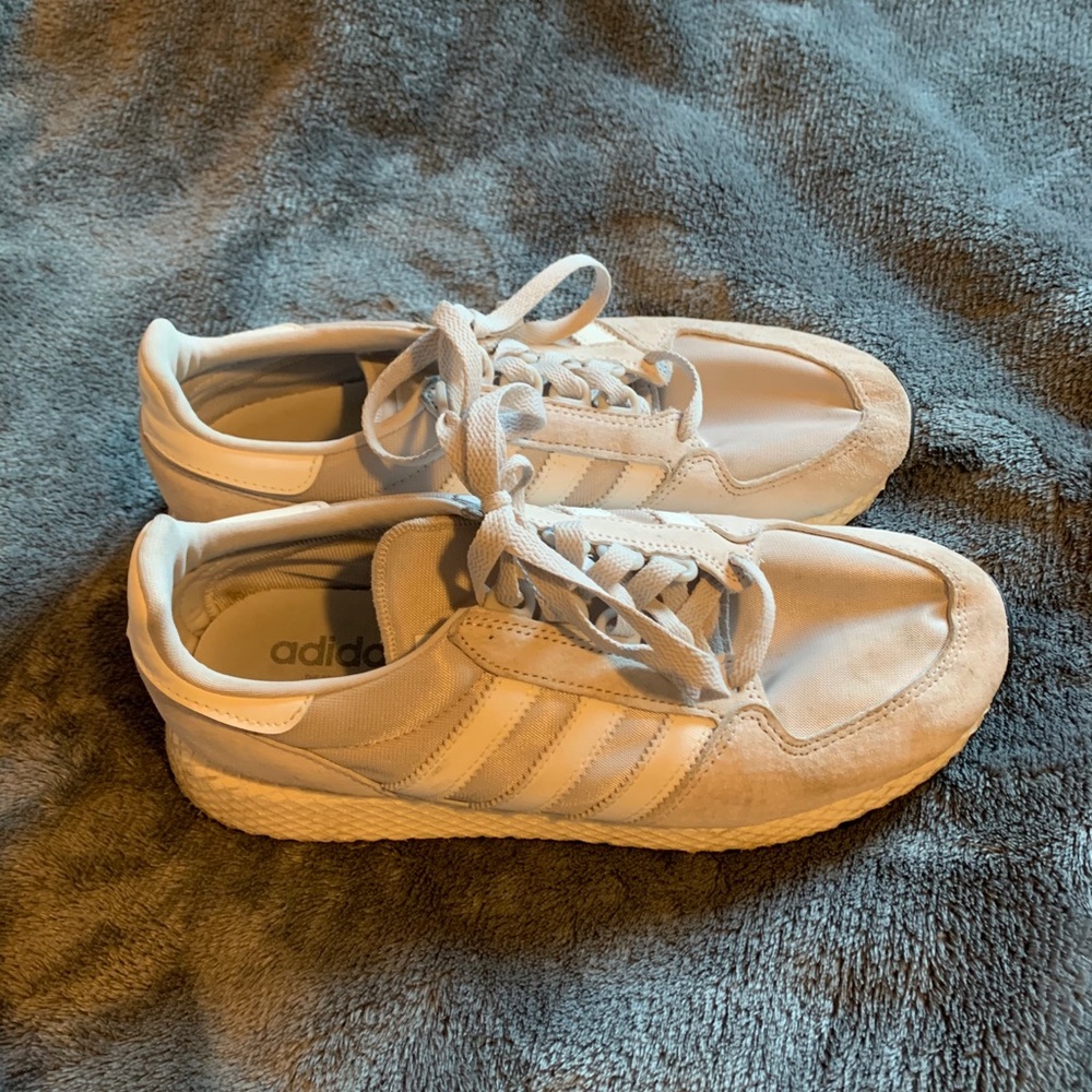 Grey Adidas shoes in size 10